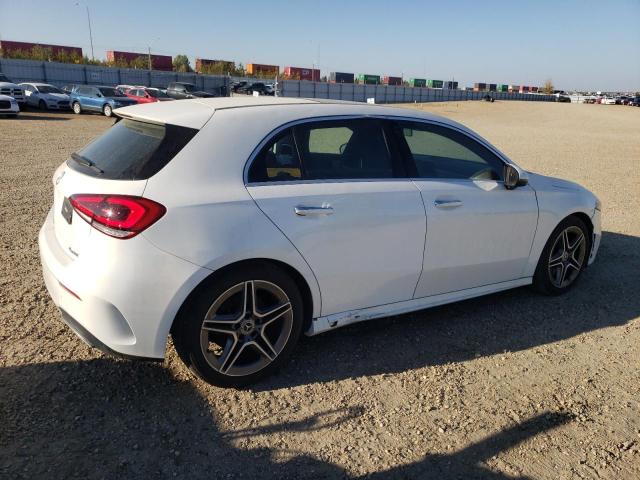 WDD3F4HB6KJ086622 - 2019 MERCEDES-BENZ A 250 4MATIC WHITE photo 3