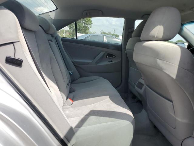 4T1BE46K49U411641 - 2009 TOYOTA CAMRY BASE SILVER photo 10