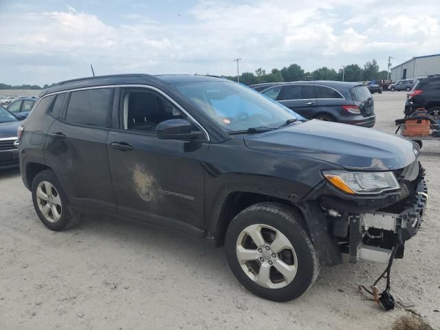 3C4NJDBB4JT201168 - 2018 JEEP COMPASS LATITUDE أسود صورة 4