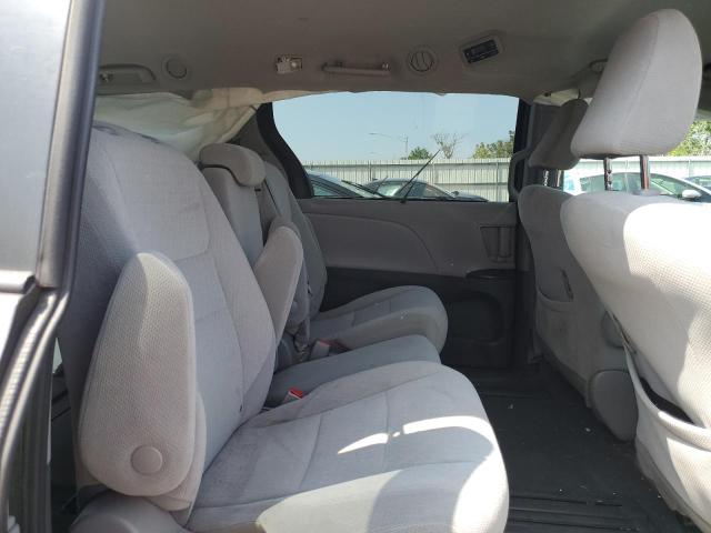 5TDKZ3DC7LS078264 - 2020 TOYOTA SIENNA LE GRAY photo 11