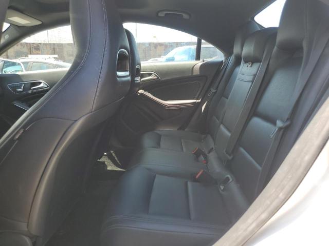 WDDSJ4EB4KN742064 - 2019 MERCEDES-BENZ CLA 250 أبيض صورة 10