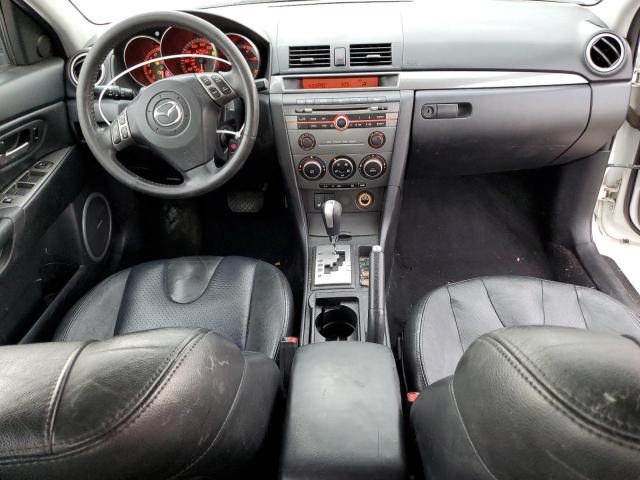 JM1BK343881862896 - 2008 MAZDA 3 HATCHBACK WHITE photo 8