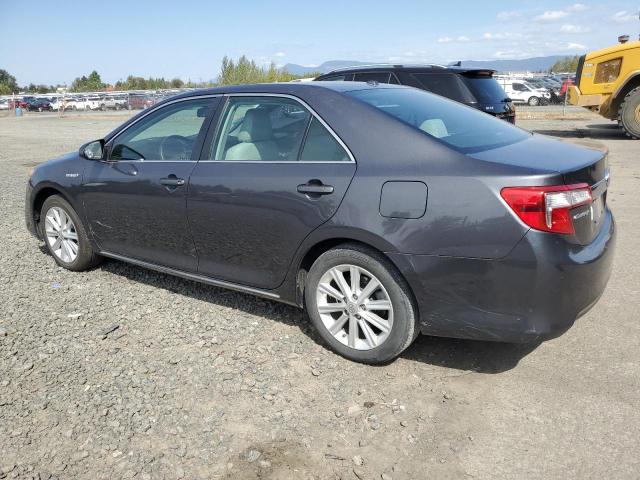 4T1BD1FK5CU052440 - 2012 TOYOTA CAMRY HYBRID GRAY photo 2