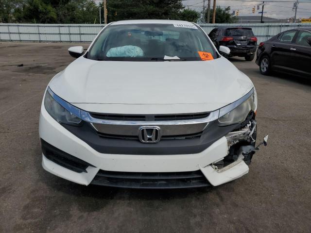 19XFC2F52JE021053 - 2018 HONDA CIVIC LX თეთრი ფოტო 5