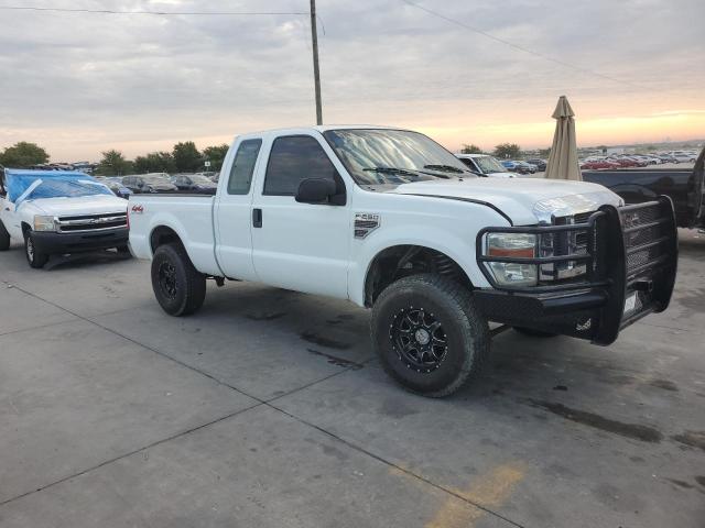 1FTSX21R88ED80961 - 2008 FORD F250 SUPER DUTY WHITE photo 4