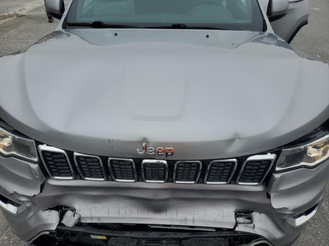 1C4RJEAG1JC172521 - 2018 JEEP GRAND CHER LAREDO ვერცხლისფერი ფოტო 12