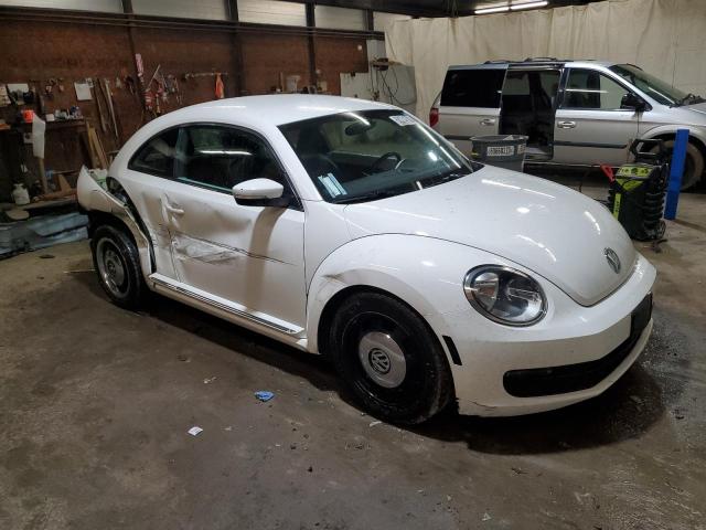 3VWJP7AT1CM606374 - 2012 VOLKSWAGEN BEETLE WHITE photo 4