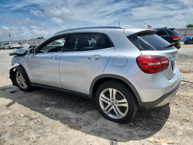 WDCTG4EB4LU023430 - 2020 MERCEDES-BENZ GLA 250 SILVER photo 2