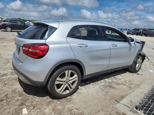 WDCTG4EB4LU023430 - 2020 MERCEDES-BENZ GLA 250 SILVER photo 3