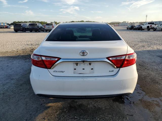 4T1BF1FK6HU691766 - 2017 TOYOTA CAMRY LE WHITE photo 6