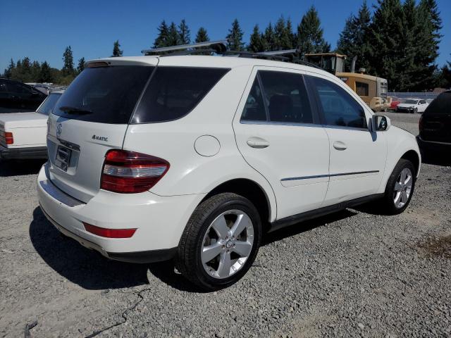 4JGBB8GB8AA536677 - 2010 MERCEDES-BENZ ML 350 4MATIC WHITE photo 3