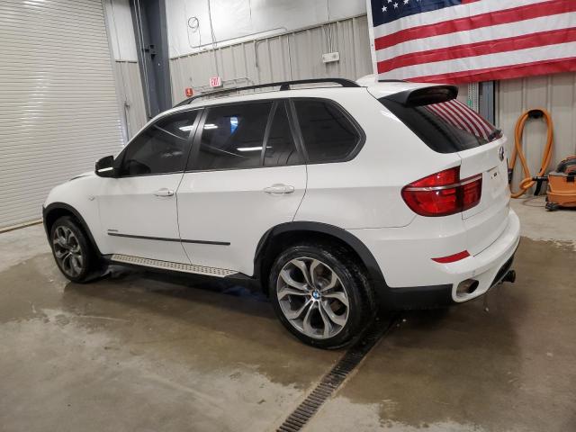 5UXZV4C51D0G56836 - 2013 BMW X5 XDRIVE35I WHITE photo 2