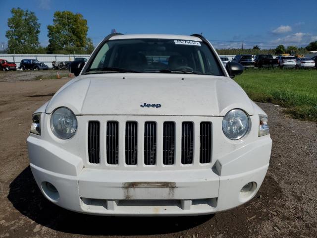 1J8FF47W97D264985 - 2007 JEEP COMPASS WHITE photo 5