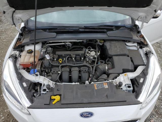 1FADP3F20GL347821 - 2016 FORD FOCUS SE WHITE photo 11