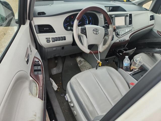 5TDDK3DC5ES093085 - 2014 TOYOTA SIENNA XLE WHITE photo 8