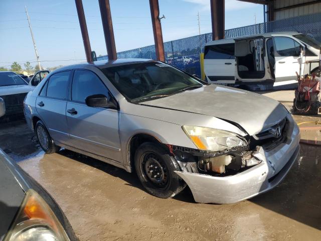 1HGCM56125A170748 - 2005 HONDA ACCORD DX SILVER photo 4