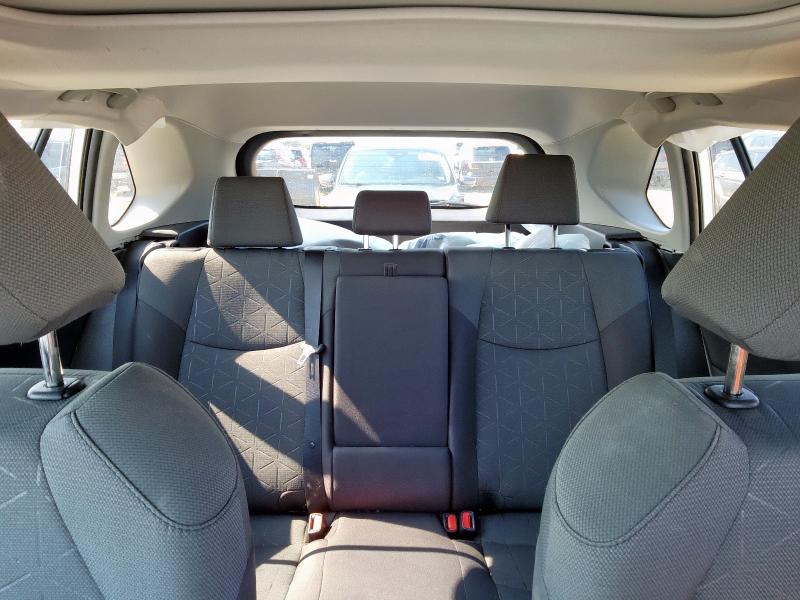 2T3W1RFV4NC196382 - 2022 TOYOTA RAV4 XLE WHITE photo 10