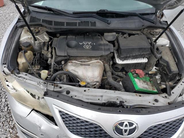 4T1BF3EK1AU068171 - 2010 TOYOTA CAMRY BASE SILVER photo 11