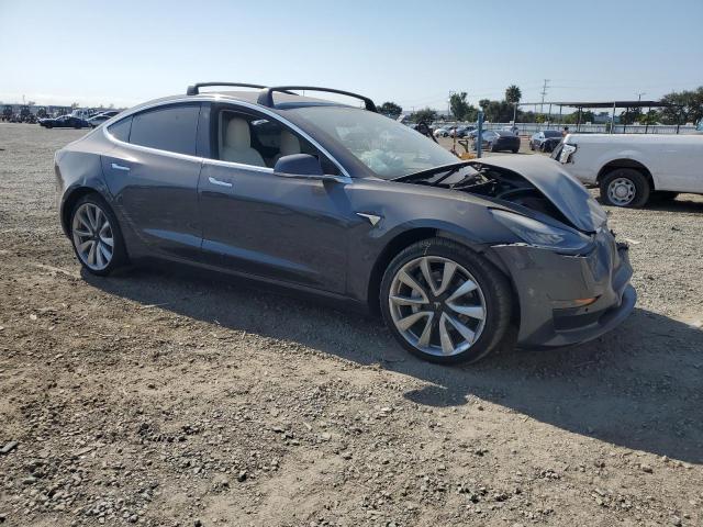 5YJ3E1EB8JF134997 - 2018 TESLA MODEL 3 Grau Foto 4