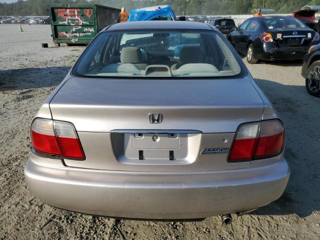 1HGCD5608VA153766 - 1997 HONDA ACCORD SE SILVER photo 6