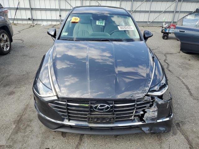 5NPEG4JA2NH143994 - 2022 HYUNDAI SONATA SE GRAY photo 5