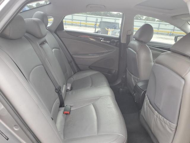 5NPEC4AC8DH667078 - 2013 HYUNDAI SONATA SE 灰色 照片 10