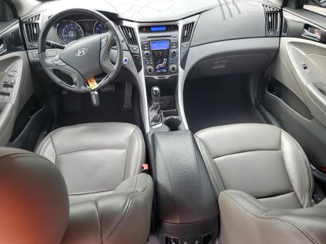 5NPEC4AC8DH667078 - 2013 HYUNDAI SONATA SE 灰色 照片 8