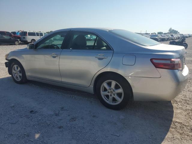 4T1BE46K29U331643 - 2009 TOYOTA CAMRY BASE SILVER photo 2