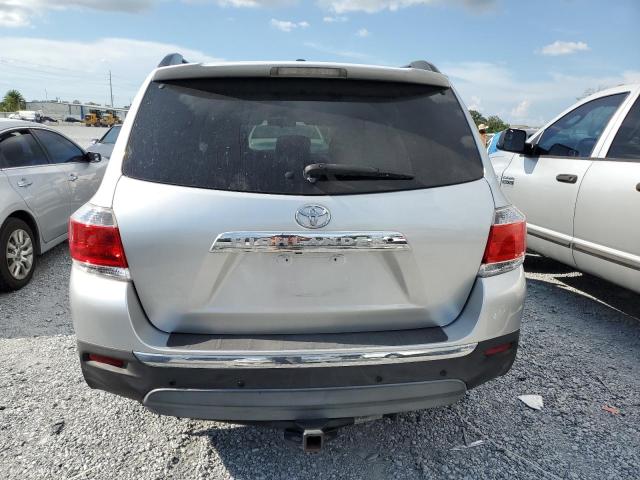 5TDZK3EH2BS046298 - 2011 TOYOTA HIGHLANDER BASE Сріблястий фото 6