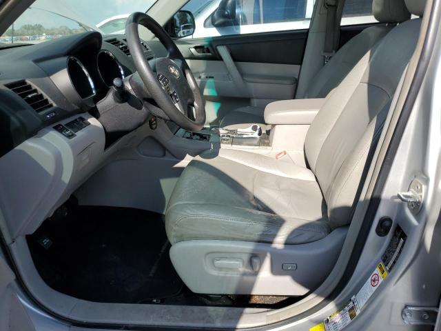 5TDZK3EH2BS046298 - 2011 TOYOTA HIGHLANDER BASE Сріблястий фото 7