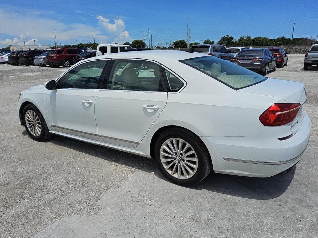 1VWBT7A30GC014245 - 2016 VOLKSWAGEN PASSAT SE Белый фото 2