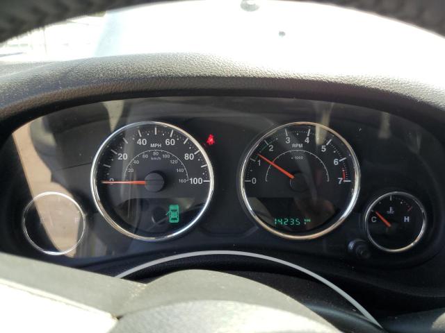 1C4BJWEG6FL560305 - 2015 JEEP WRANGLER U SAHARA SILVER photo 9