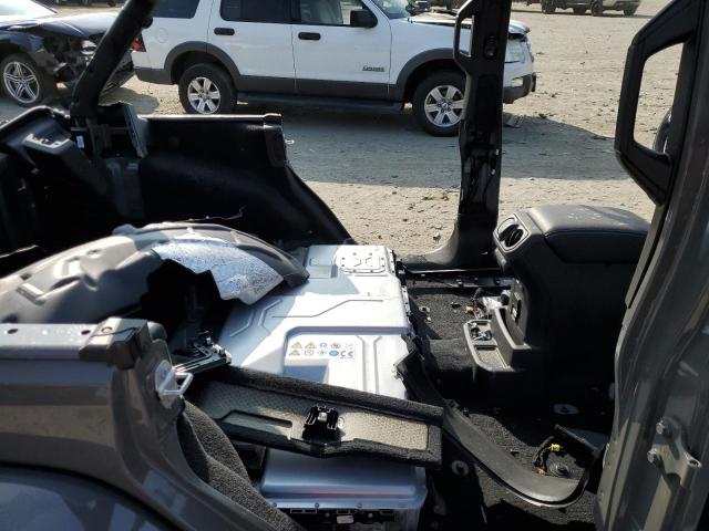 1C4JJXP61MW765581 - 2021 JEEP WRANGLER U SAHARA 4XE GRAY photo 10