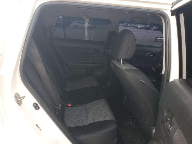 JTLZE4FE0CJ010470 - 2012 TOYOTA SCION XB WHITE photo 10