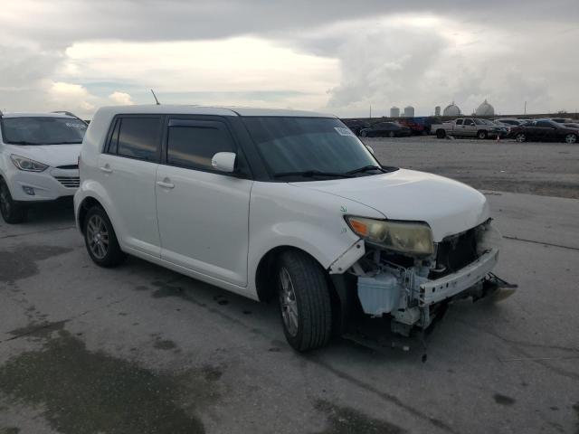 JTLZE4FE0CJ010470 - 2012 TOYOTA SCION XB WHITE photo 4