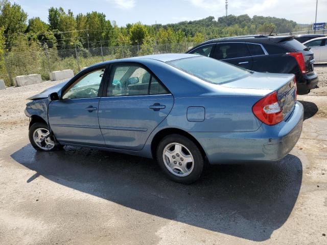 4T1BF32K52U503523 - 2002 TOYOTA CAMRY LE BLUE photo 2