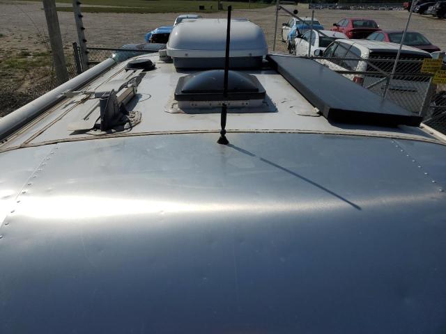 1STHRAC15FJ531380 - 2015 AIRS TRAILER 银色 照片 9