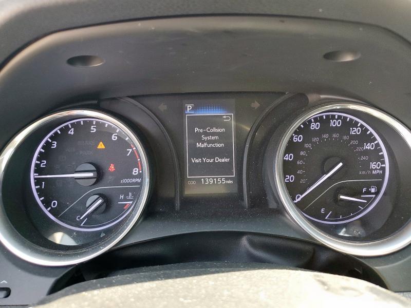 4T1B11HK3JU130104 - 2018 TOYOTA CAMRY L SILVER photo 9