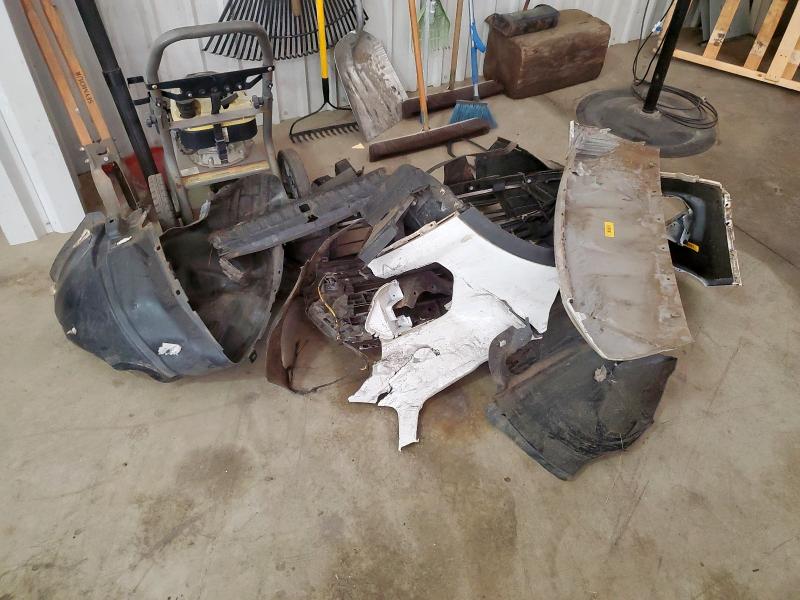 1FMCU0GD5JUD04201 - 2018 FORD ESCAPE SE 白色 照片 13