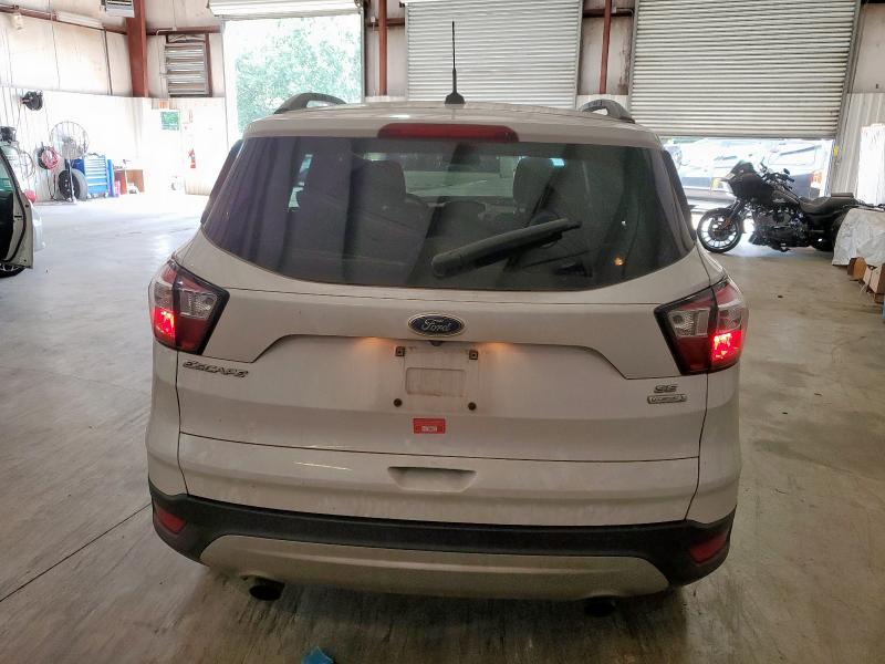 1FMCU0GD5JUD04201 - 2018 FORD ESCAPE SE 白色 照片 6