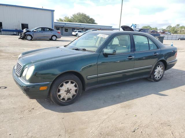 WDBJF82H7XX014370 - 1999 MERCEDES-BENZ E 320 4MATIC GREEN photo 1