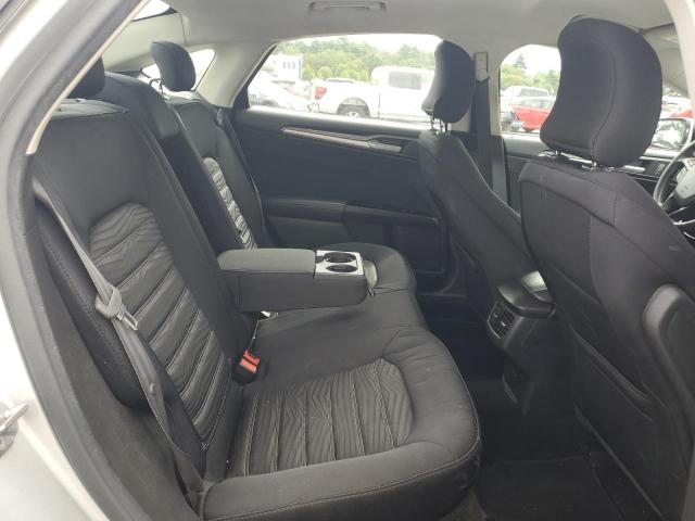 3FA6P0H75GR373087 - 2016 FORD FUSION SE SILVER photo 10