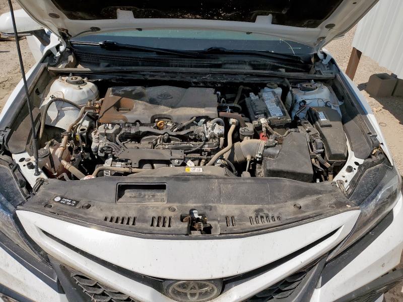 4T1G11AK6RU252306 - 2024 TOYOTA CAMRY SE NIGHT SHADE WHITE photo 11