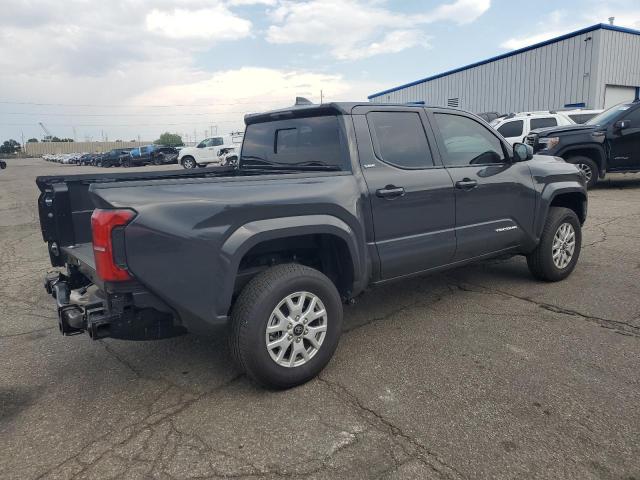 3TMLB5JN6SM110646 - 2025 TOYOTA TACOMA DOUBLE CAB გრაფიტი ფოტო 3