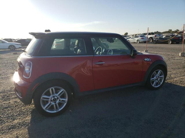 WMWSV3C5XBTY21558 - 2011 MINI COOPER S RED photo 3