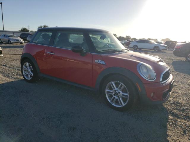 WMWSV3C5XBTY21558 - 2011 MINI COOPER S RED photo 4
