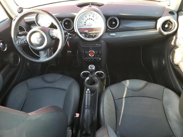 WMWSV3C5XBTY21558 - 2011 MINI COOPER S RED photo 8