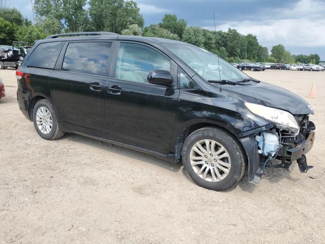 5TDYK3DC7DS365569 - 2013 TOYOTA SIENNA XLE შავი ფოტო 4