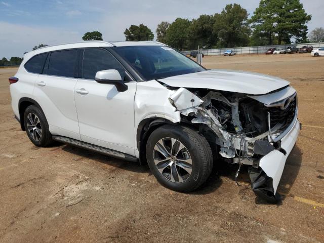 5TDGZRAH8NS119013 - 2022 TOYOTA HIGHLANDER XLE WHITE photo 4