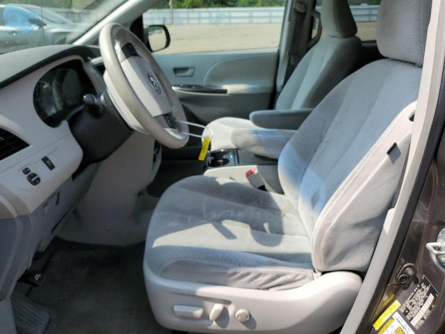 5TDKK3DC9BS013404 - 2011 TOYOTA SIENNA LE GRAY photo 7